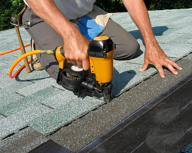 Best Commercial Roofing Services  in New Berlin, WI